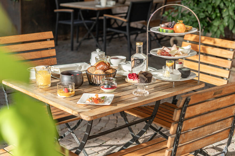 Ansitz romani frühstück außen 8957 (1)